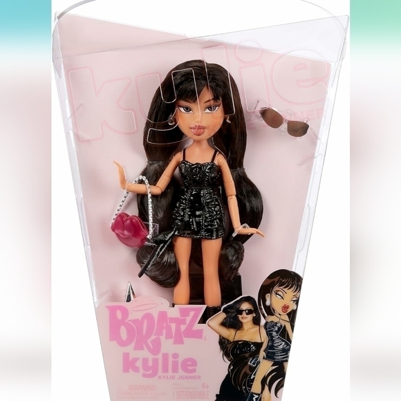 Bratz X Kylie Jenner Day Fashion Doll - Picture 1 of 11
